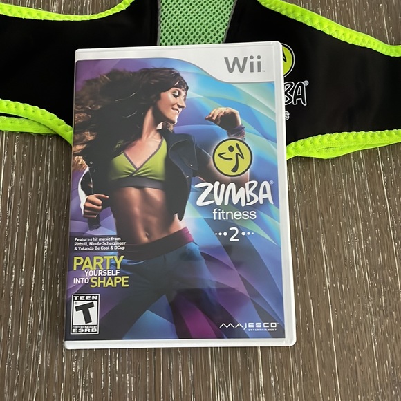 Wii Zumba fitness 2 Game & Waist Band - Picture 2 of 7